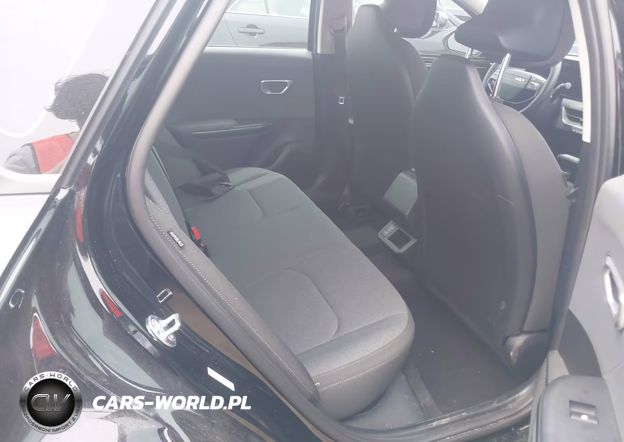 2025 Kia K4 Lxs VIN:3KPFT4DE1SE213872 - 8