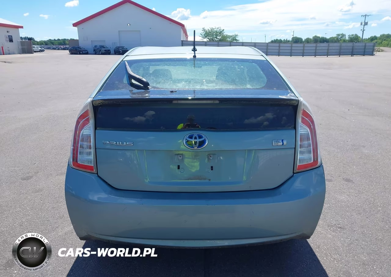 2013 Toyota Prius Two VIN:JTDKN3DU8D1652051 - 16