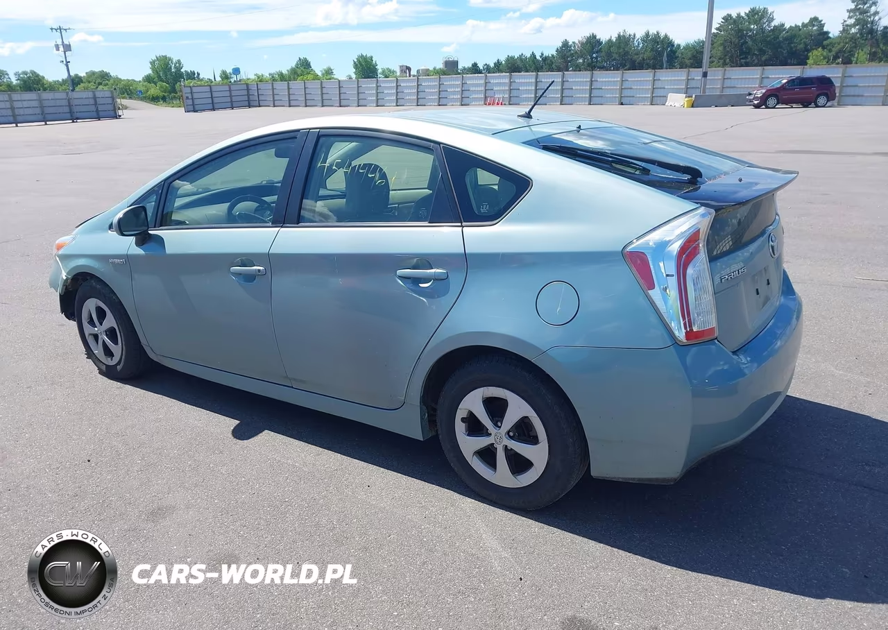 2013 Toyota Prius Two VIN:JTDKN3DU8D1652051 - 3