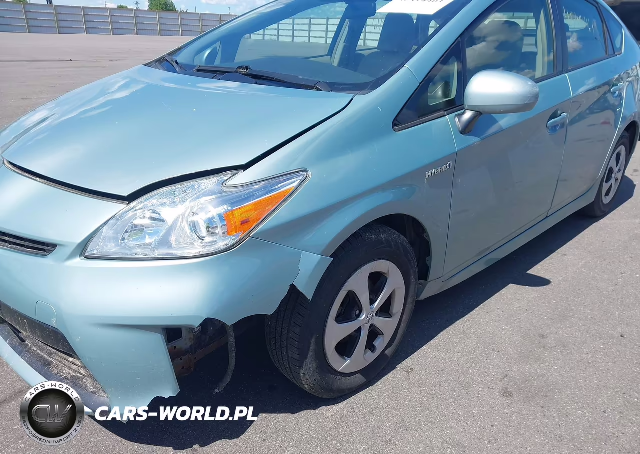 2013 Toyota Prius Two VIN:JTDKN3DU8D1652051 - 6
