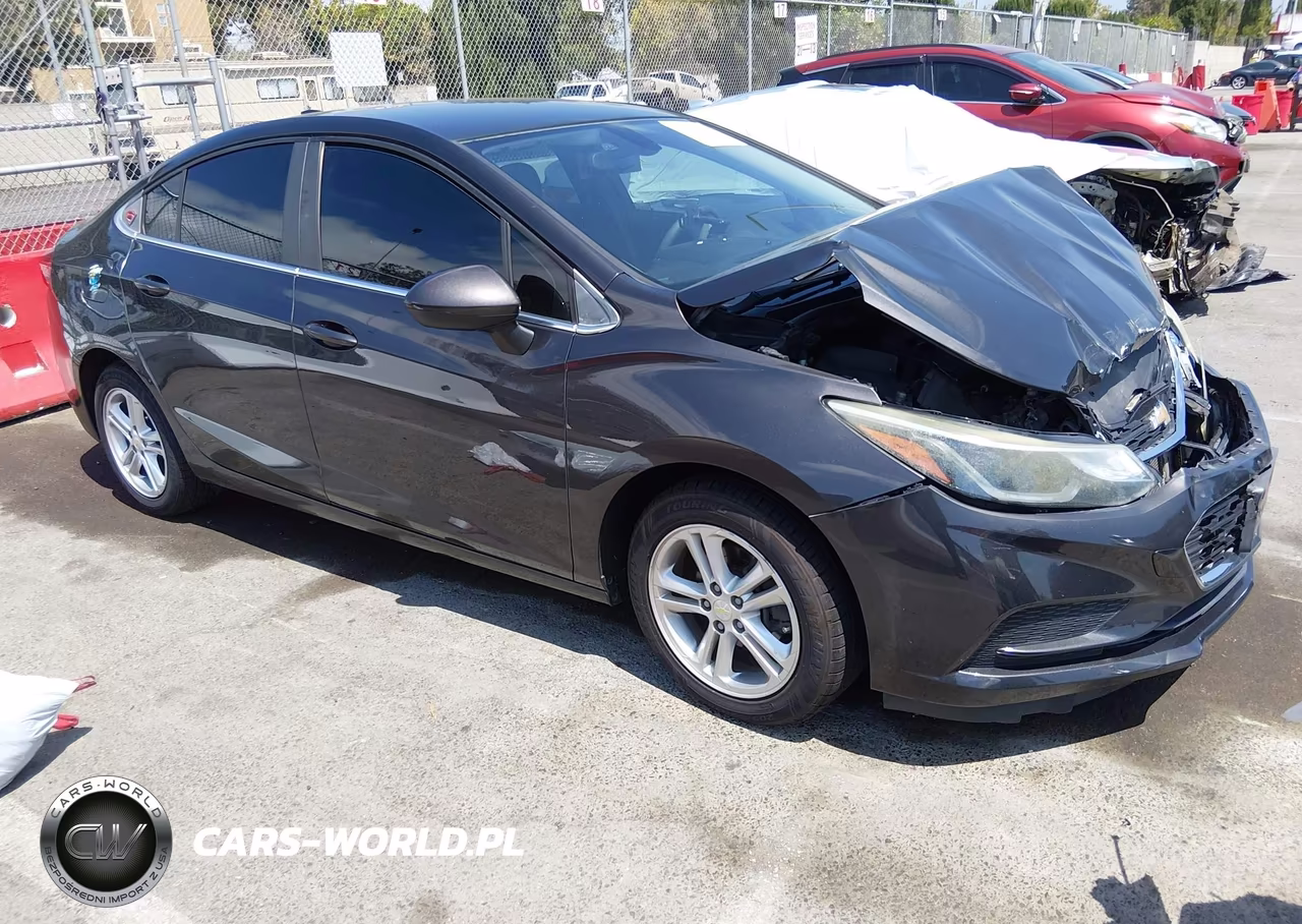 2017 Chevrolet Cruze Lt Auto – zdjęcie 1 z 15