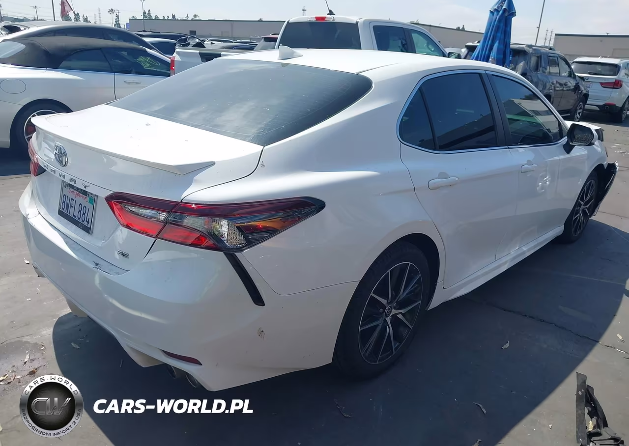 2021 Toyota Camry Se VIN:4T1G11AK0MU556336 - 4