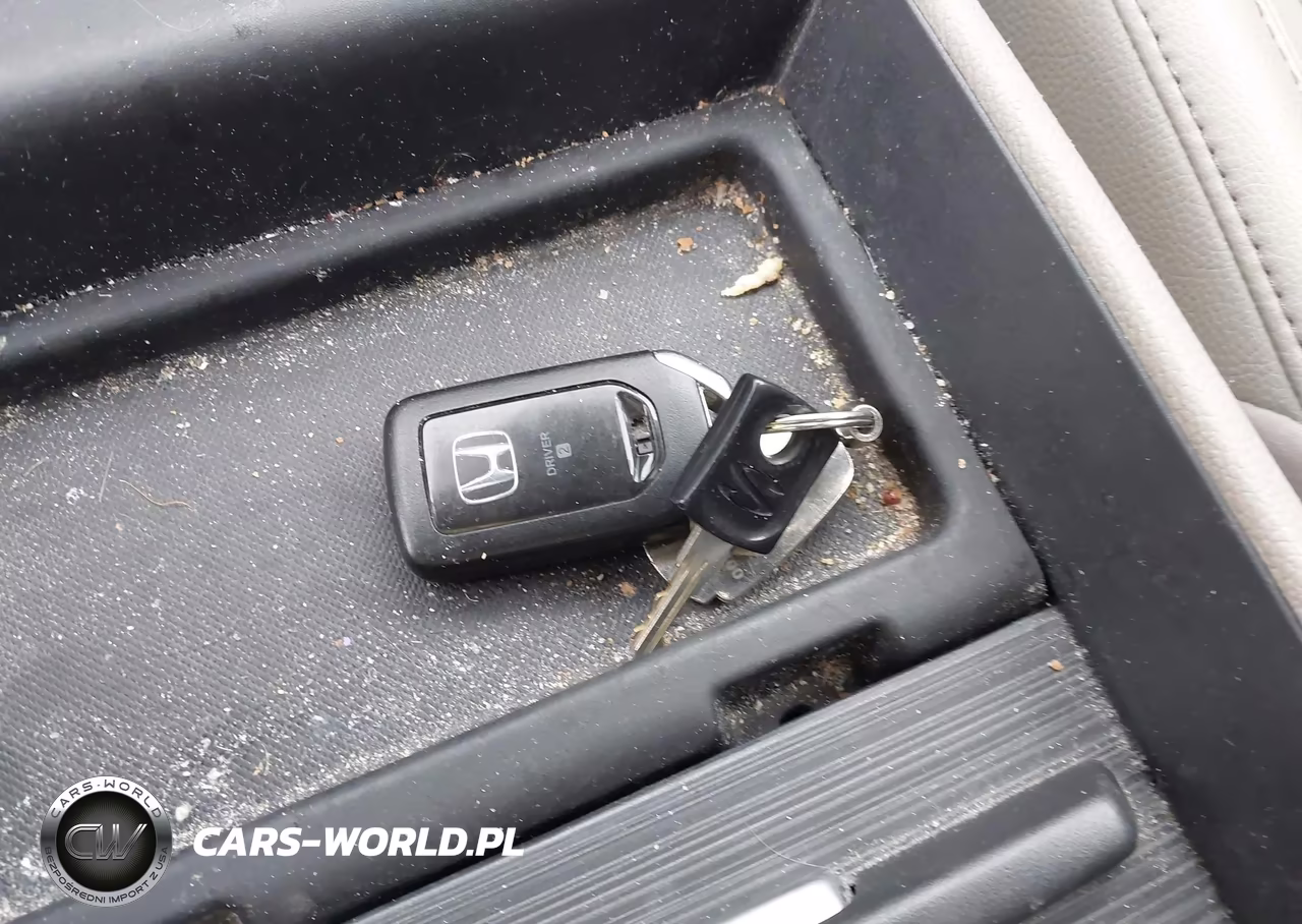 2021 Honda Odyssey Touring VIN:5FNRL6H82MB003419 - 11