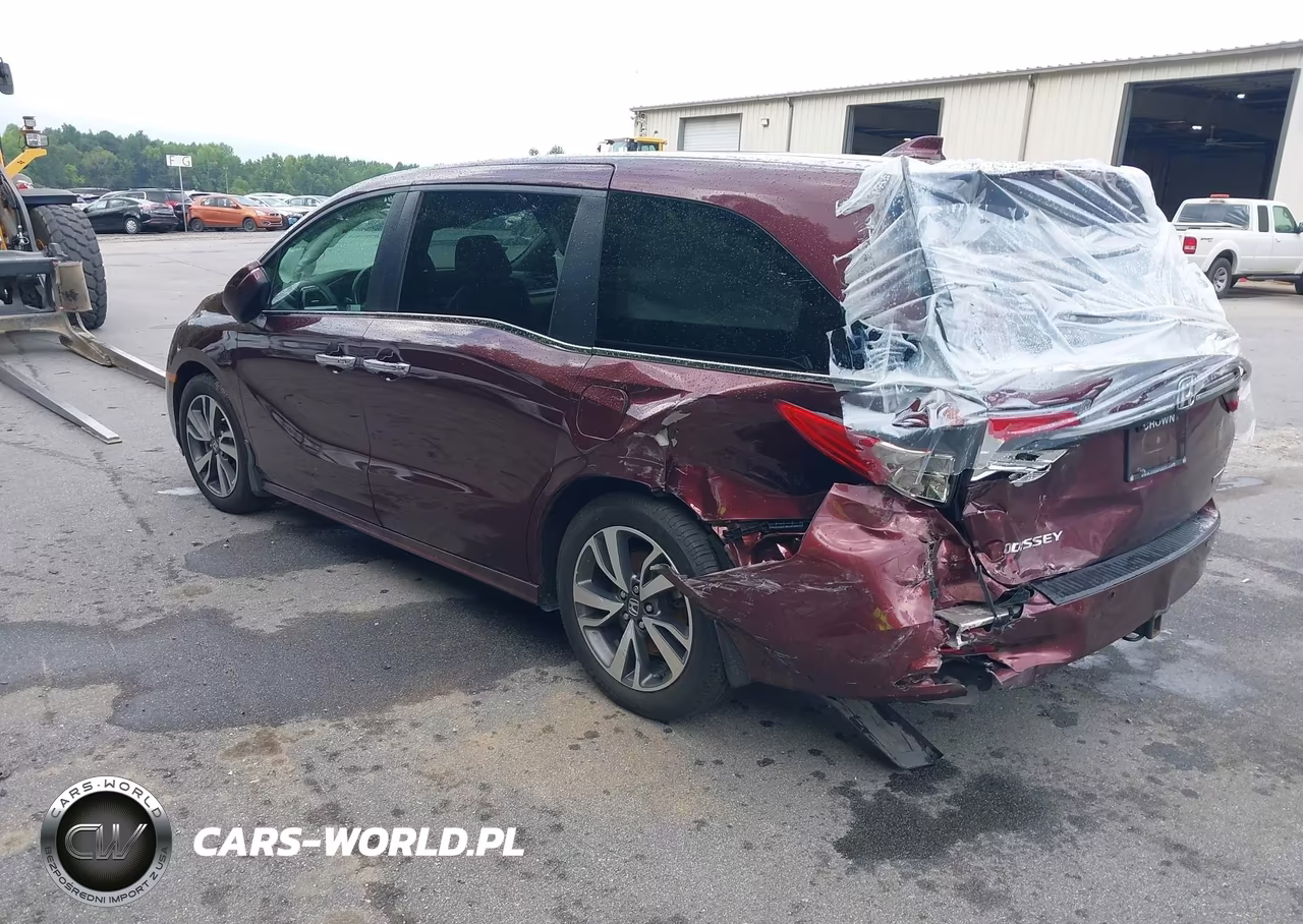 2021 Honda Odyssey Touring VIN:5FNRL6H82MB003419 - 3