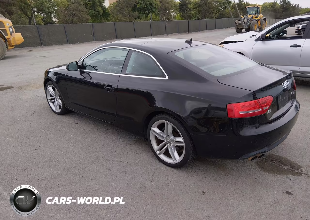 2011 Audi A5 2.0T Premium VIN:WAULFAFR8BA049853 - 3