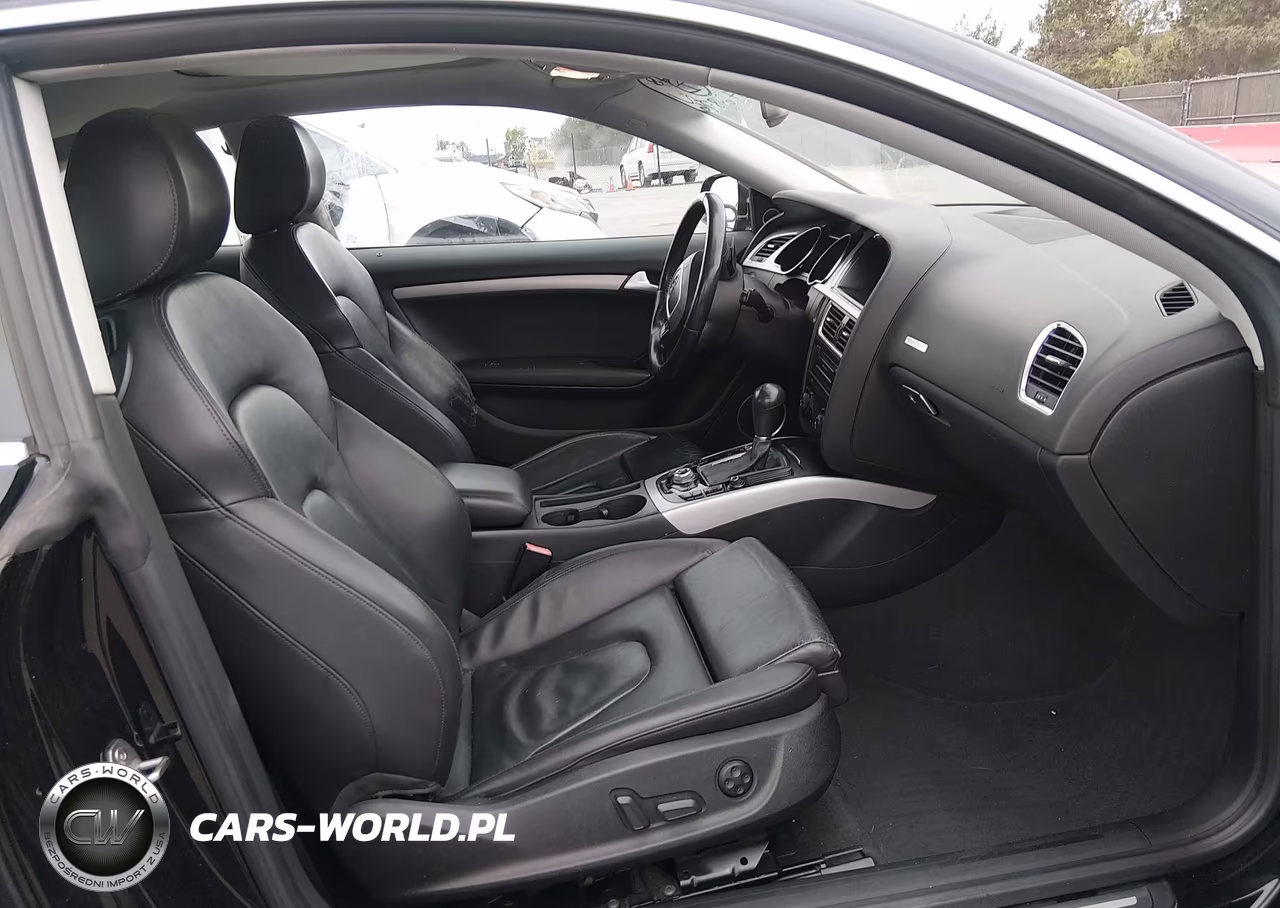2011 Audi A5 2.0T Premium VIN:WAULFAFR8BA049853 - 5