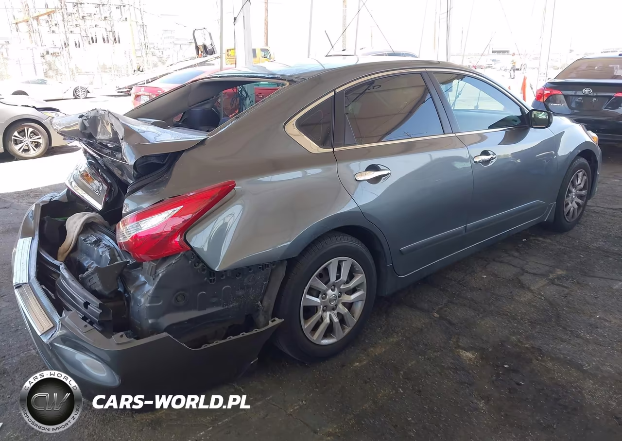 2017 Nissan Altima 2.5 S VIN:1N4AL3AP2HN347777 - 4