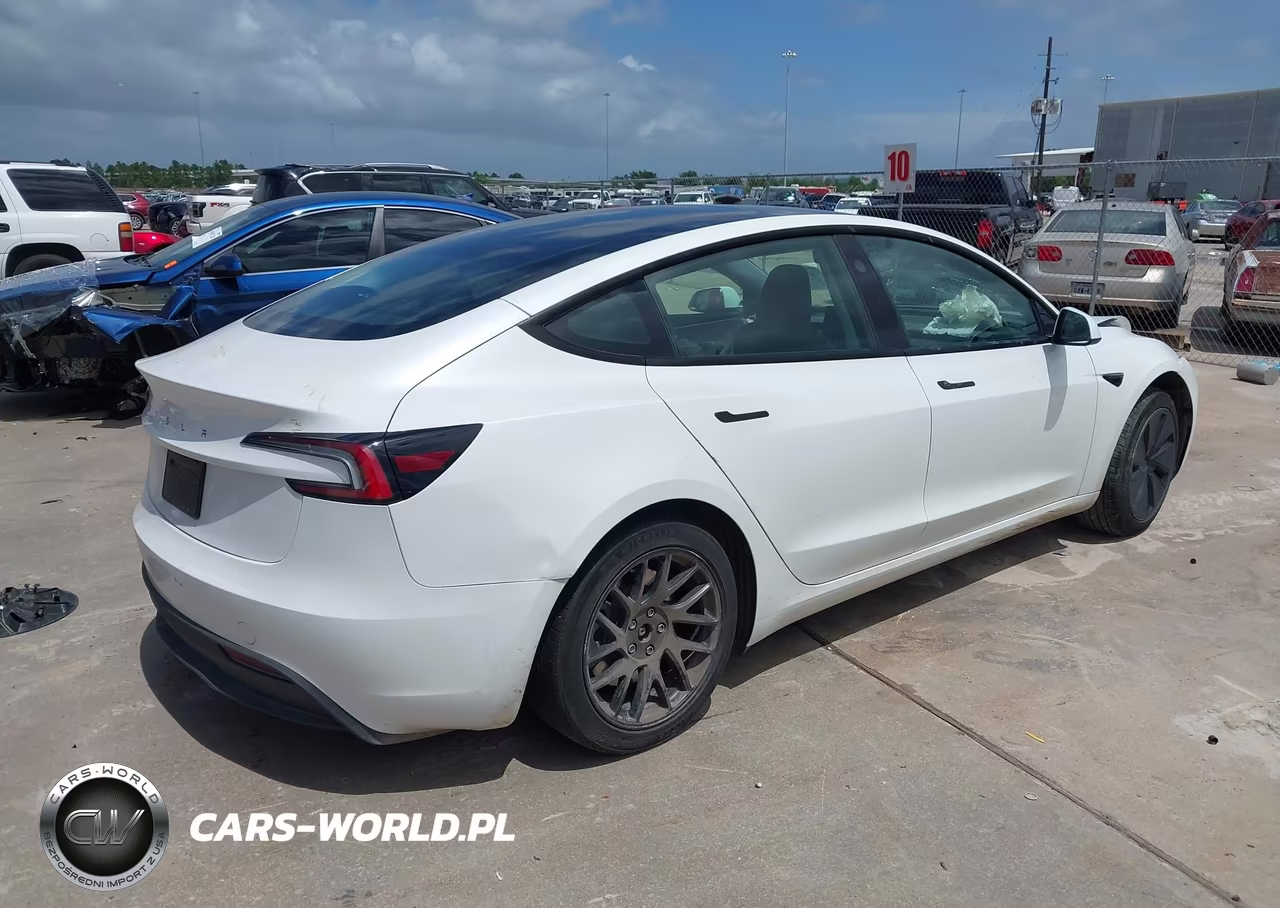 2025 Tesla Model 3 Long Range Rear-Wheel Drive-Standard Rear-Wheel Drive VIN:5YJ3E1EA9SF005613 - 4