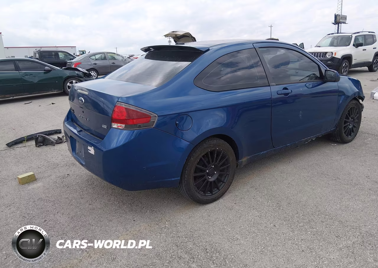 2009 Ford Focus Ses VIN:1FAHP33N29W195073 - 4