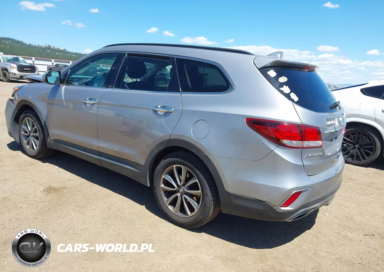 2018 Hyundai Santa Fe Se VIN:KM8SM4HF5JU278749 - 3