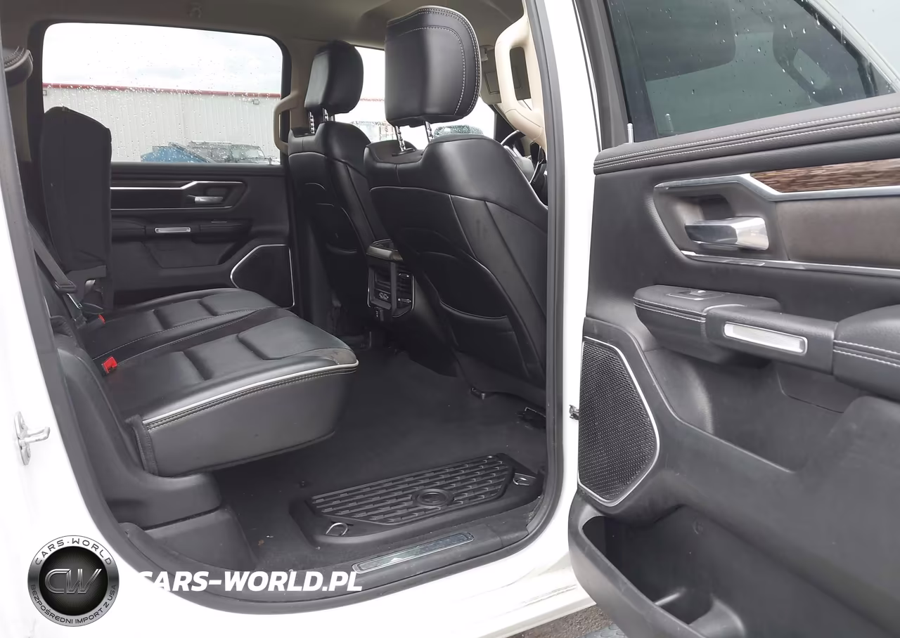 2019 Ram 1500 Laramie 4X4 5'7 Box VIN:1C6SRFJT7KN637829 - 8