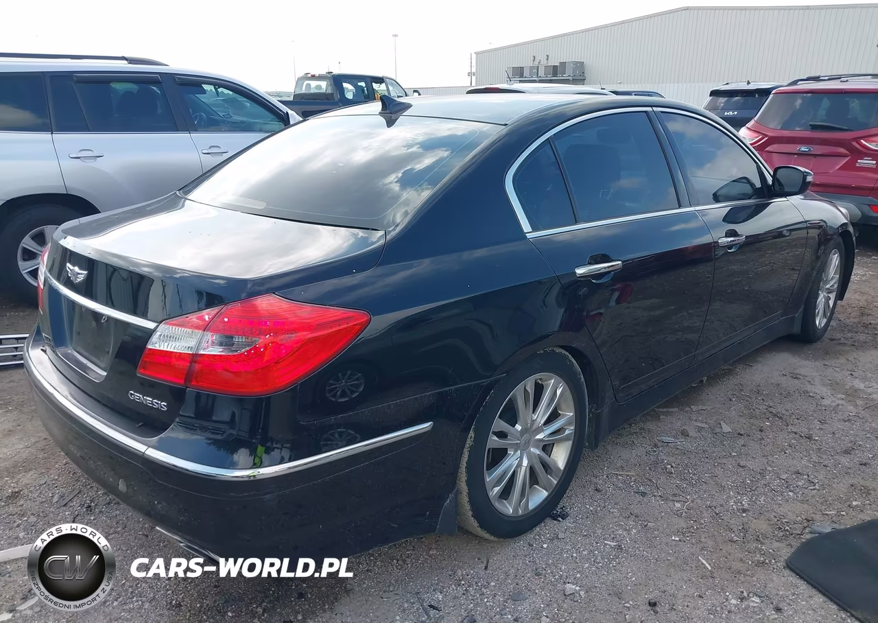 2013 Hyundai Genesis 3.8 VIN:KMHGC4DD0DU223210 - 4