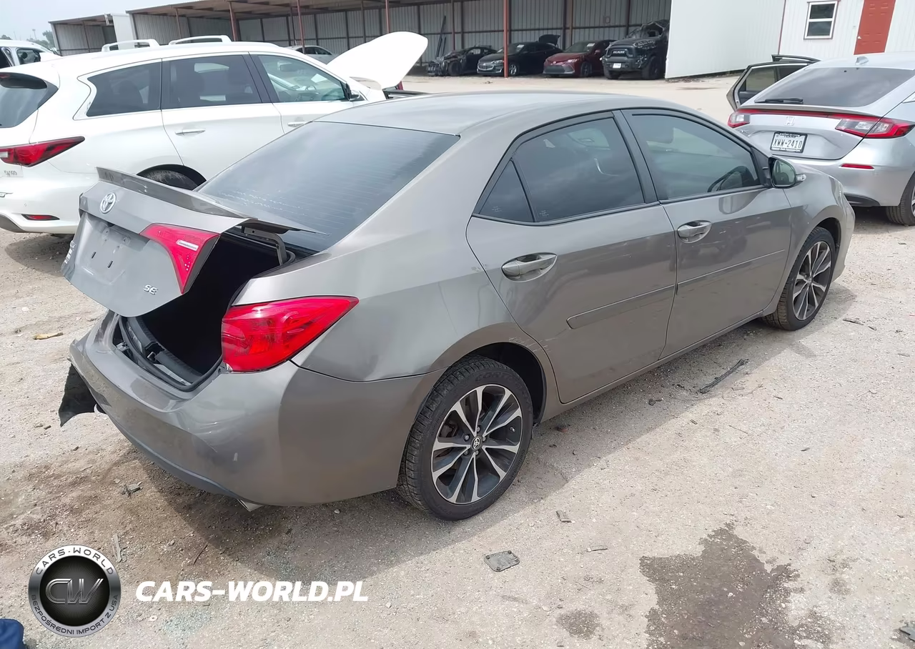 2019 Toyota Corolla Se VIN:2T1BURHE7KC208032 - 4