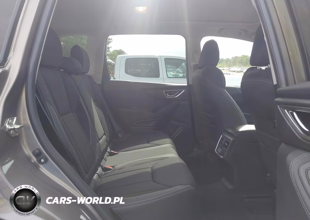 2019 Subaru Forester Premium VIN:JF2SKAGC6KH466515 - 8