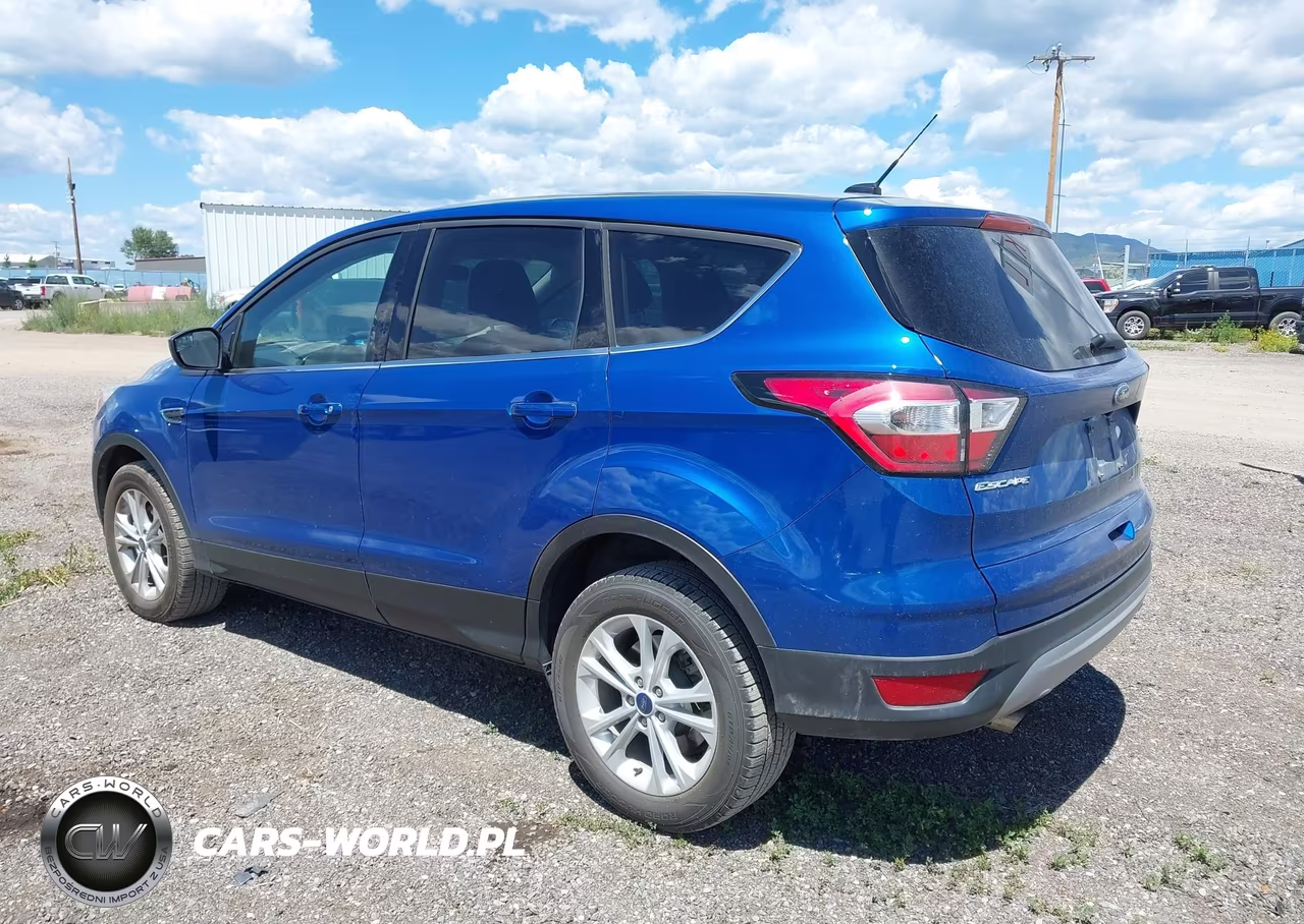 2017 Ford Escape Se VIN:1FMCU9GD0HUE18556 - 3
