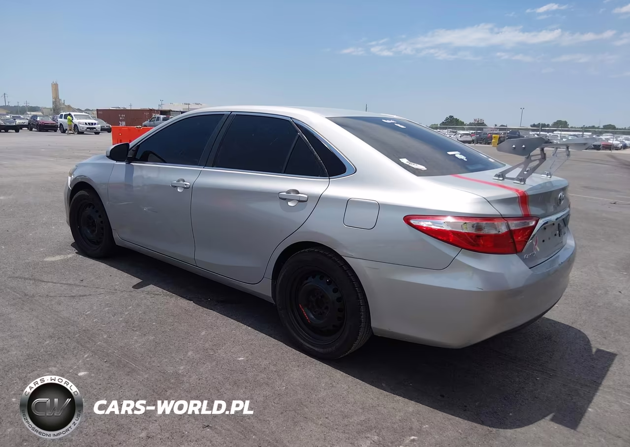 2016 Toyota Camry Le VIN:4T4BF1FK1GR538510 - 3