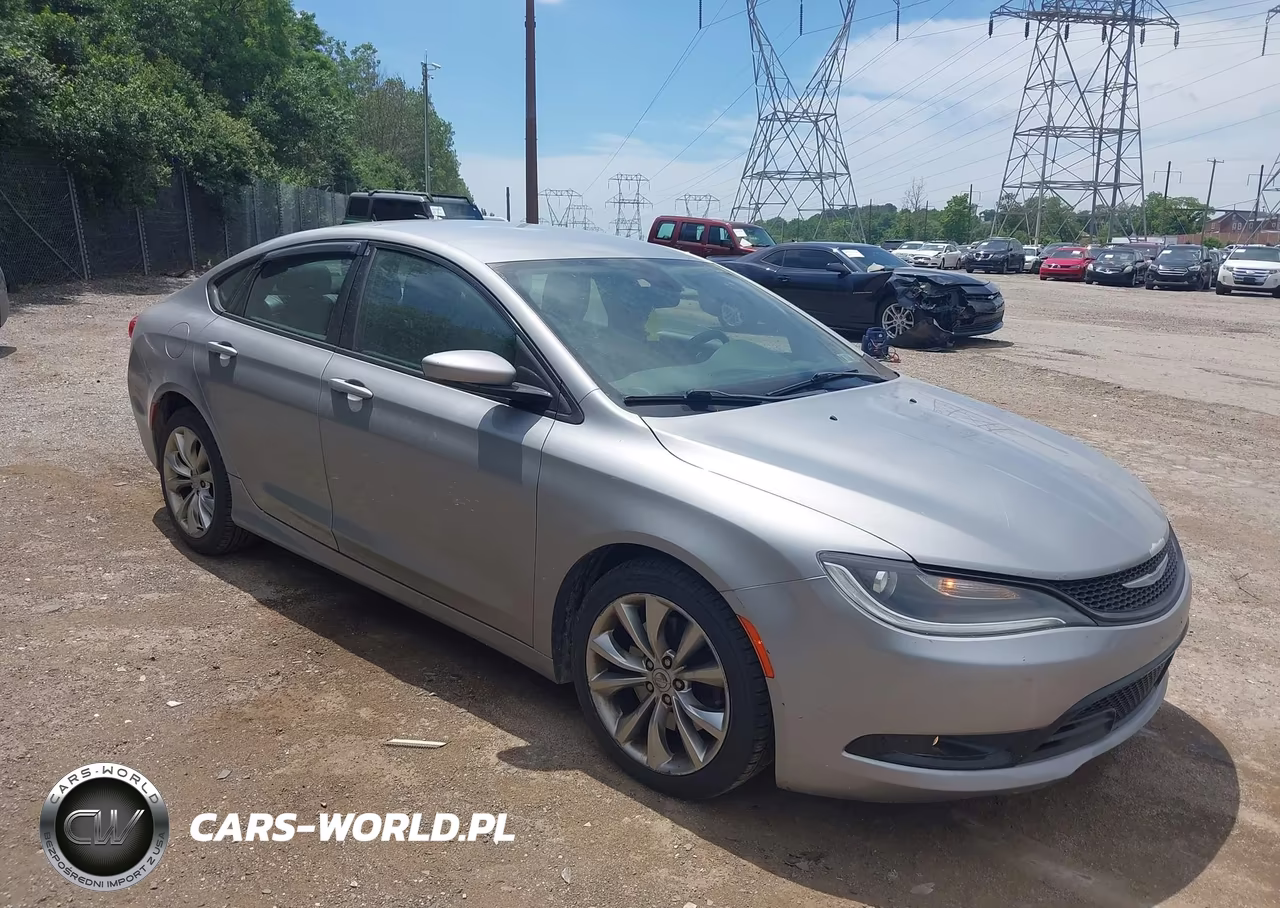 2015 Chrysler 200 S – zdjęcie 1 z 11