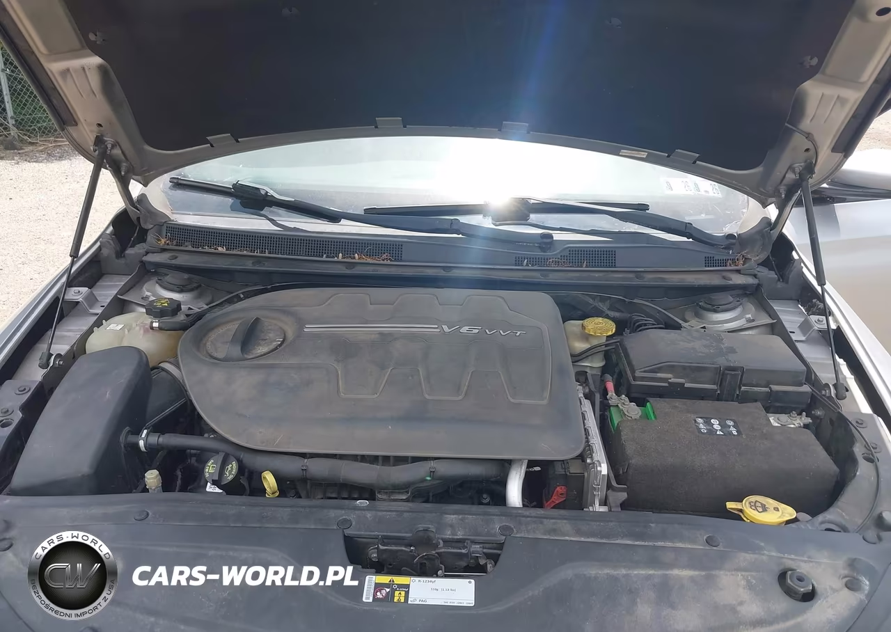 2015 Chrysler 200 S VIN:1C3CCCBG8FN614035 - 10