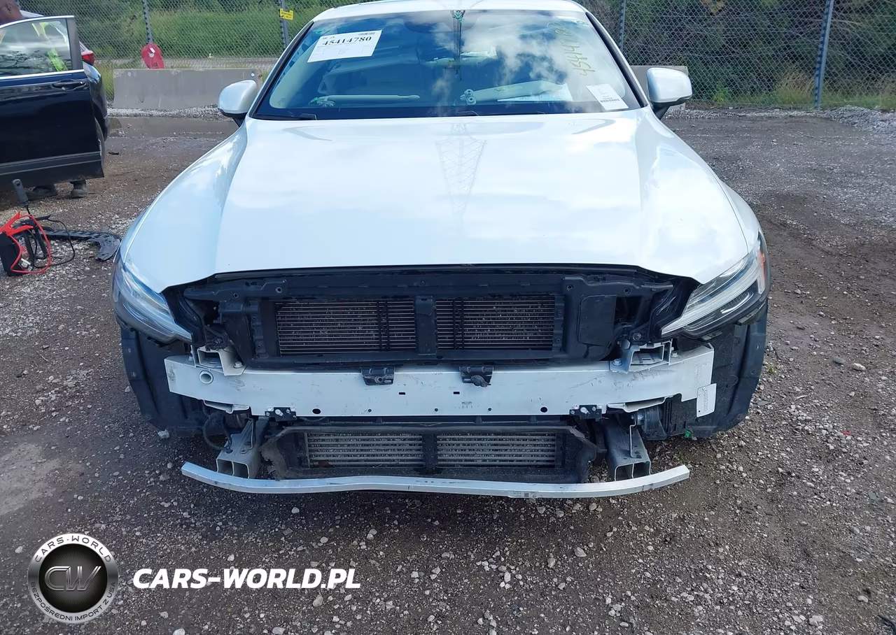 2020 Volvo S60 Momentum VIN:7JR102FK1LG041484 - 12