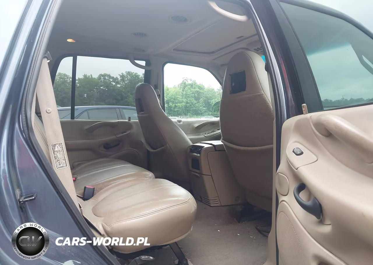 2002 Ford Expedition Eddie Bauer VIN:1FMPU18L52LA18952 - 8