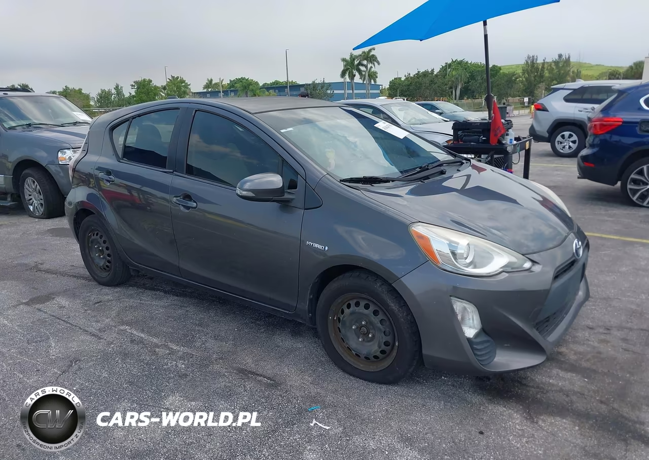 2016 Toyota Prius C One