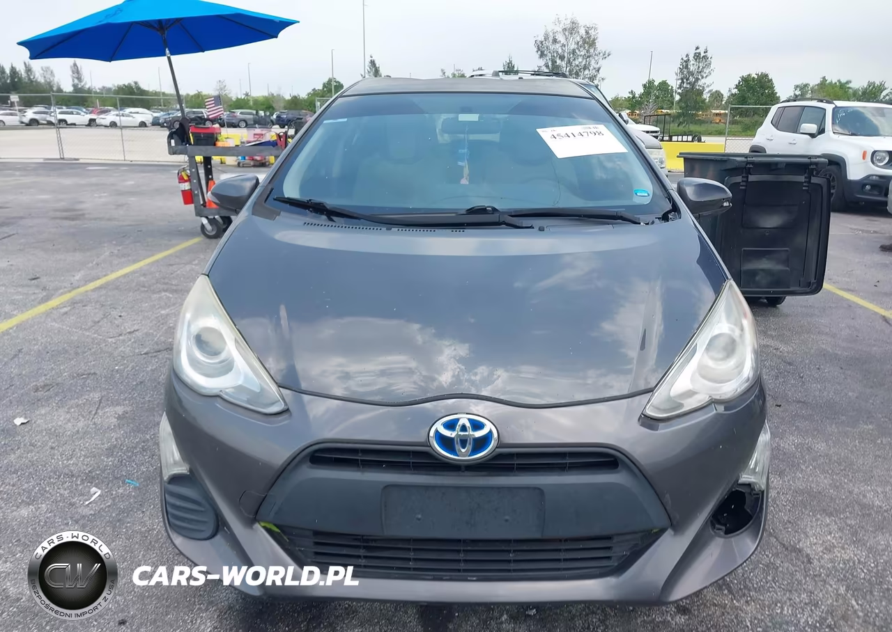 2016 Toyota Prius C One VIN:JTDKDTB31G1115491 - 12