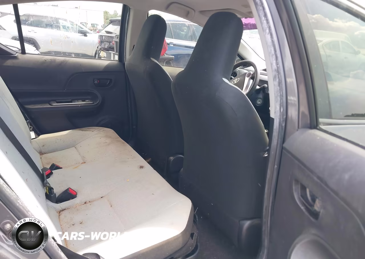 2016 Toyota Prius C One VIN:JTDKDTB31G1115491 - 8