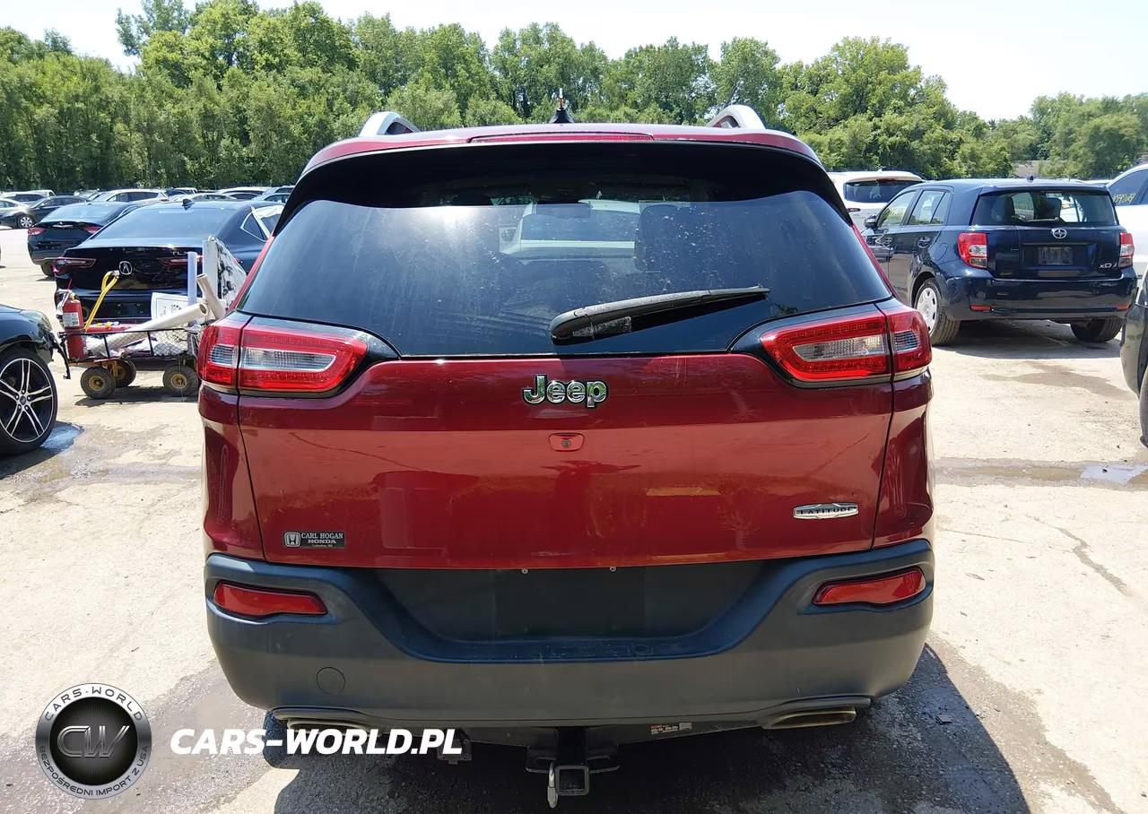 2015 Jeep Cherokee Latitude VIN:1C4PJLCS4FW706694 - 16