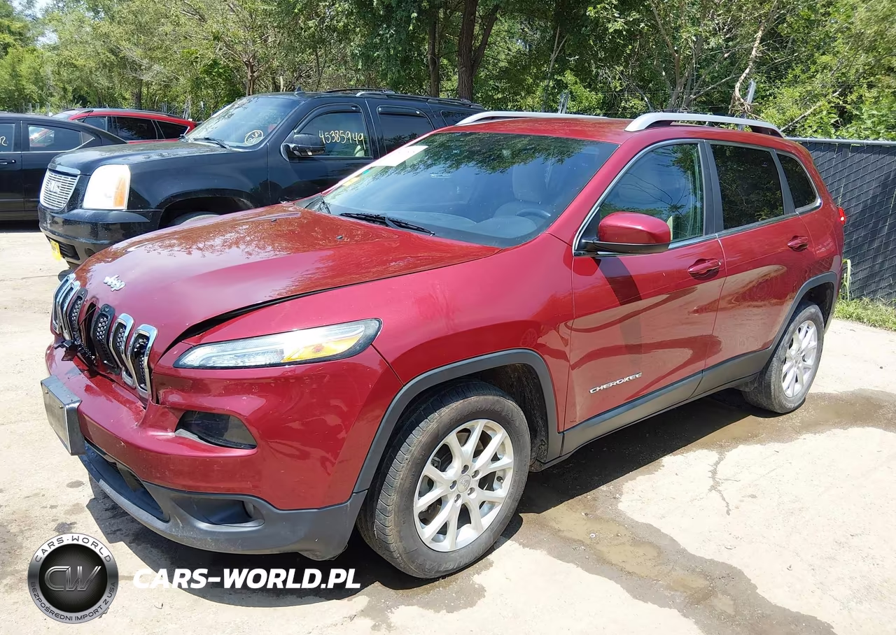 2015 Jeep Cherokee Latitude VIN:1C4PJLCS4FW706694 - 2