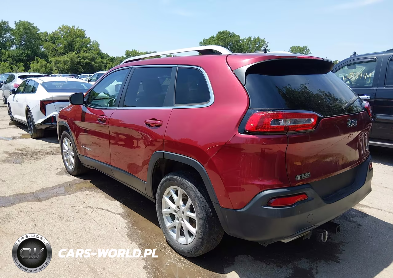 2015 Jeep Cherokee Latitude VIN:1C4PJLCS4FW706694 - 3
