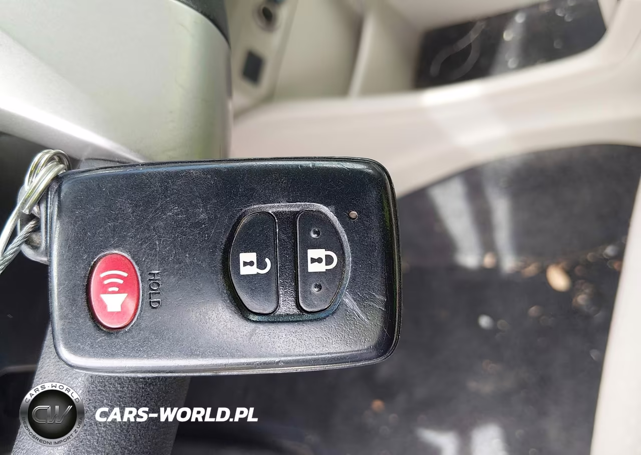 2014 Toyota Prius V Three VIN:JTDZN3EU6EJ003329 - 11