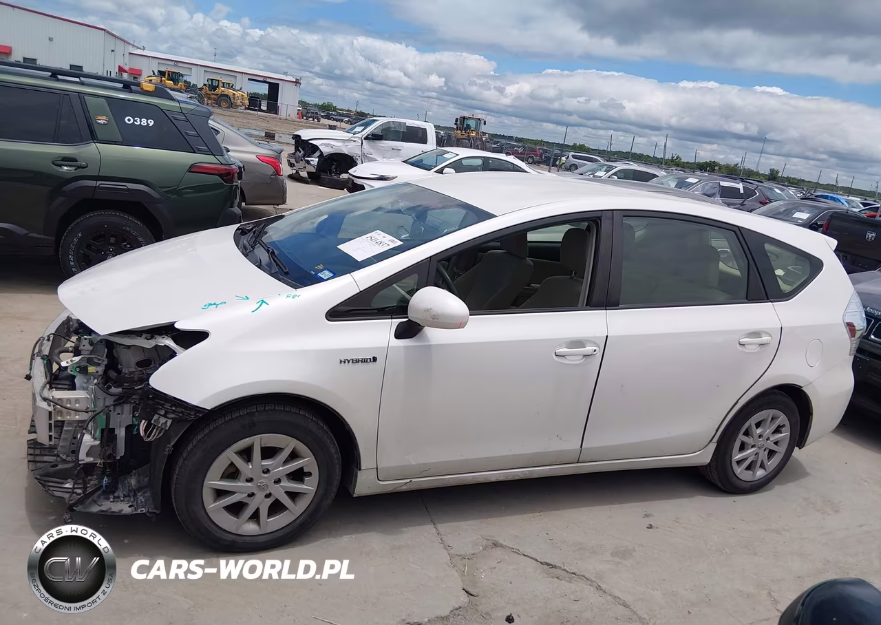 2014 Toyota Prius V Three VIN:JTDZN3EU6EJ003329 - 14