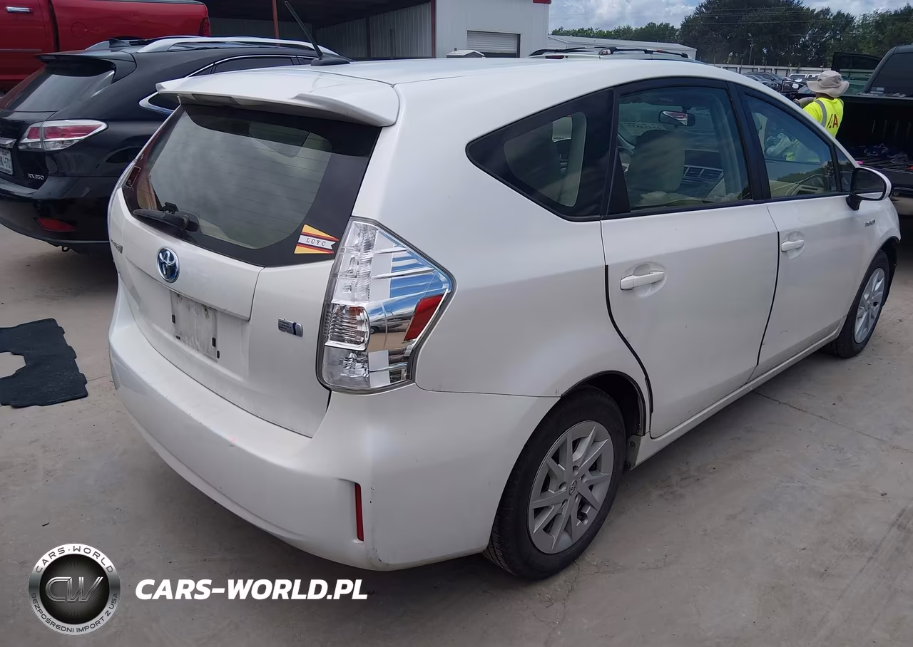 2014 Toyota Prius V Three VIN:JTDZN3EU6EJ003329 - 4