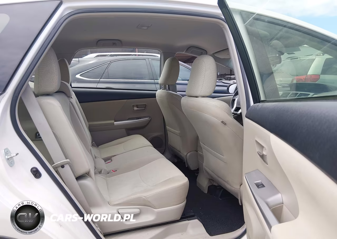 2014 Toyota Prius V Three VIN:JTDZN3EU6EJ003329 - 8