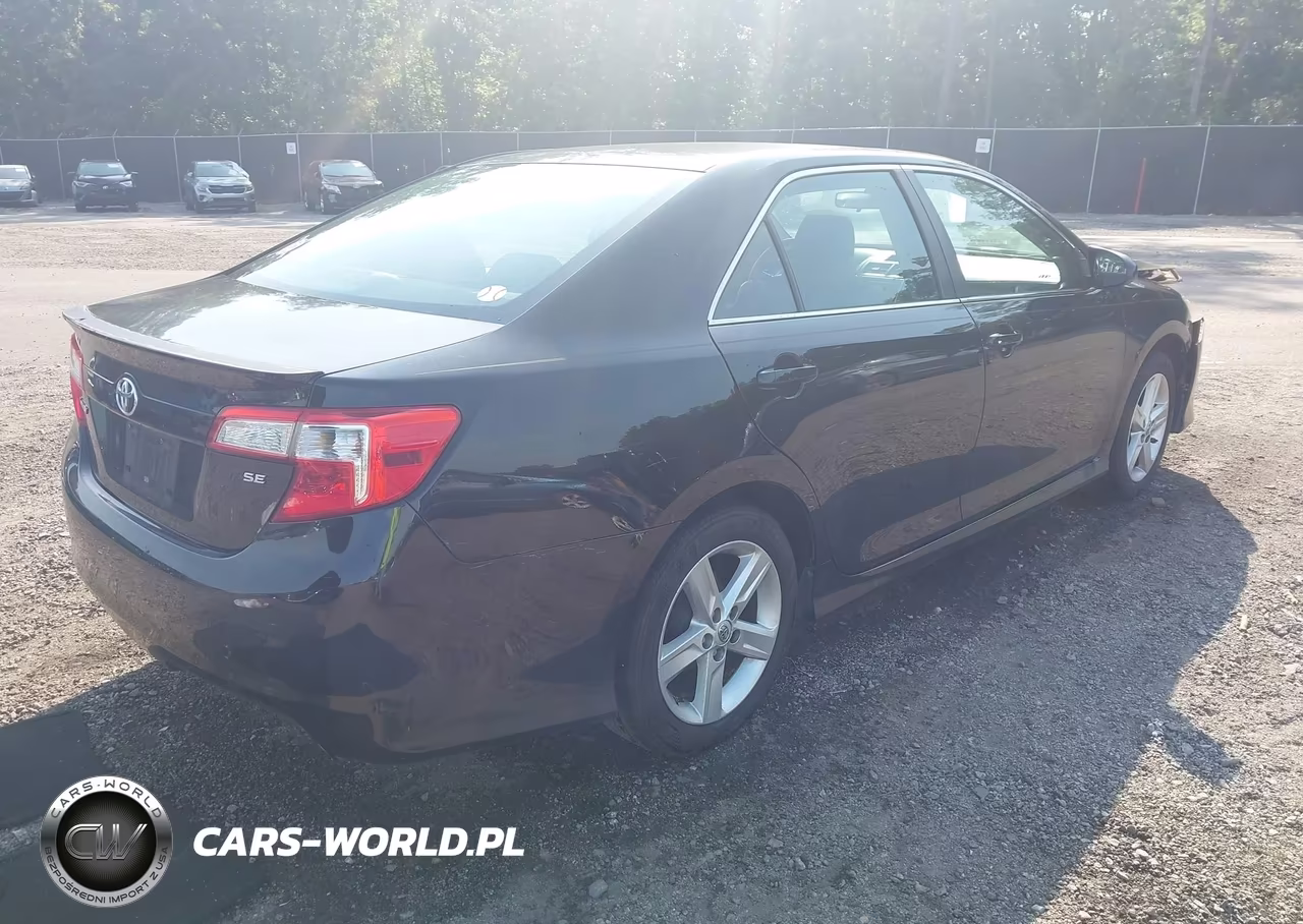 2014 Toyota Camry Se VIN:4T1BF1FKXEU760955 - 4