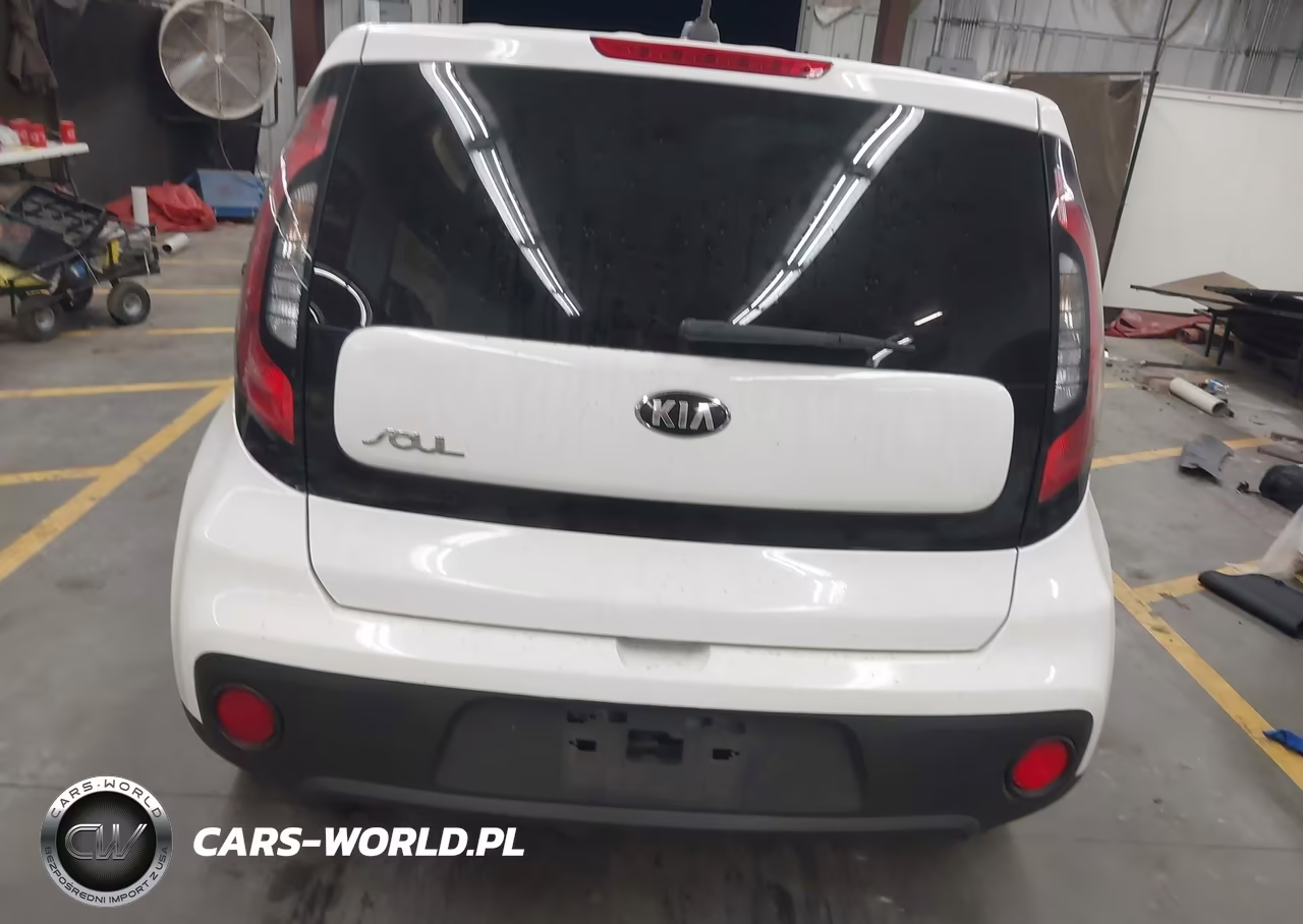 2018 Kia Soul VIN:KNDJN2A24J7583828 - 16