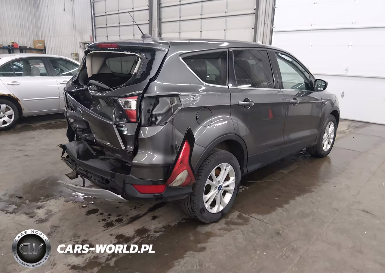 2017 Ford Escape Se VIN:1FMCU9GD8HUC68115 - 4