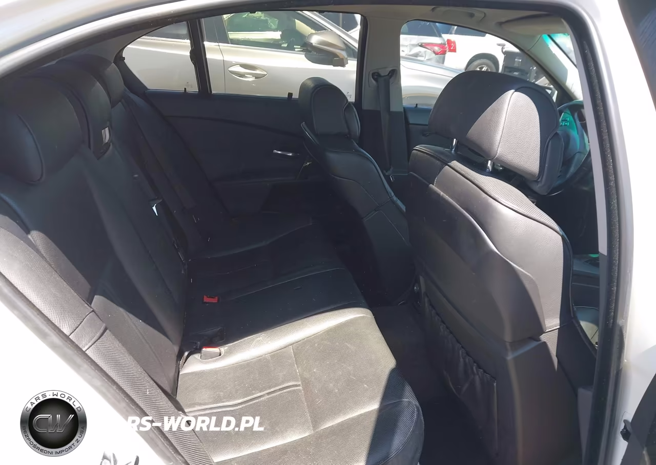 2007 BMW 550I VIN:WBANB53567CP05525 - 8