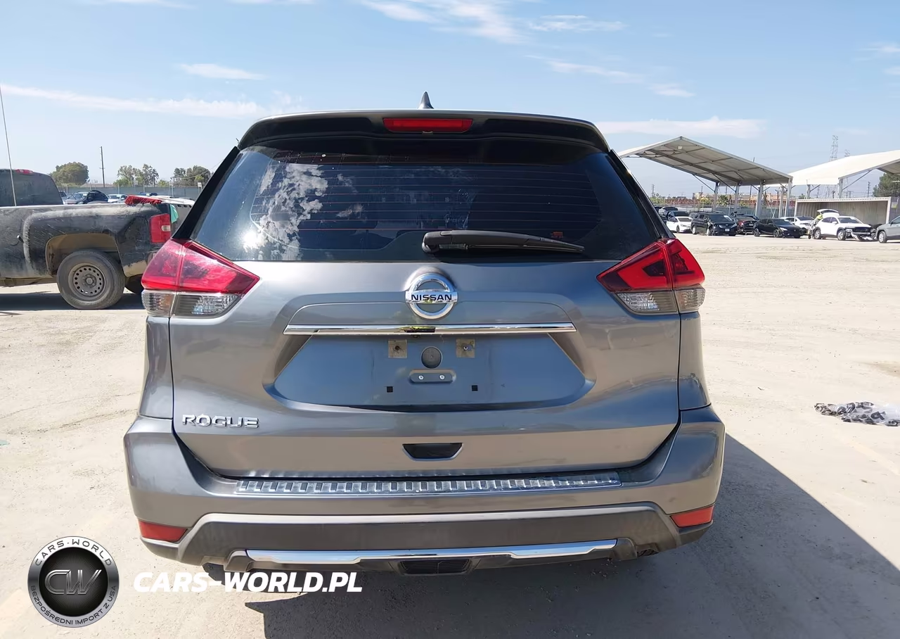 2018 Nissan Rogue S VIN:KNMAT2MT3JP618983 - 17