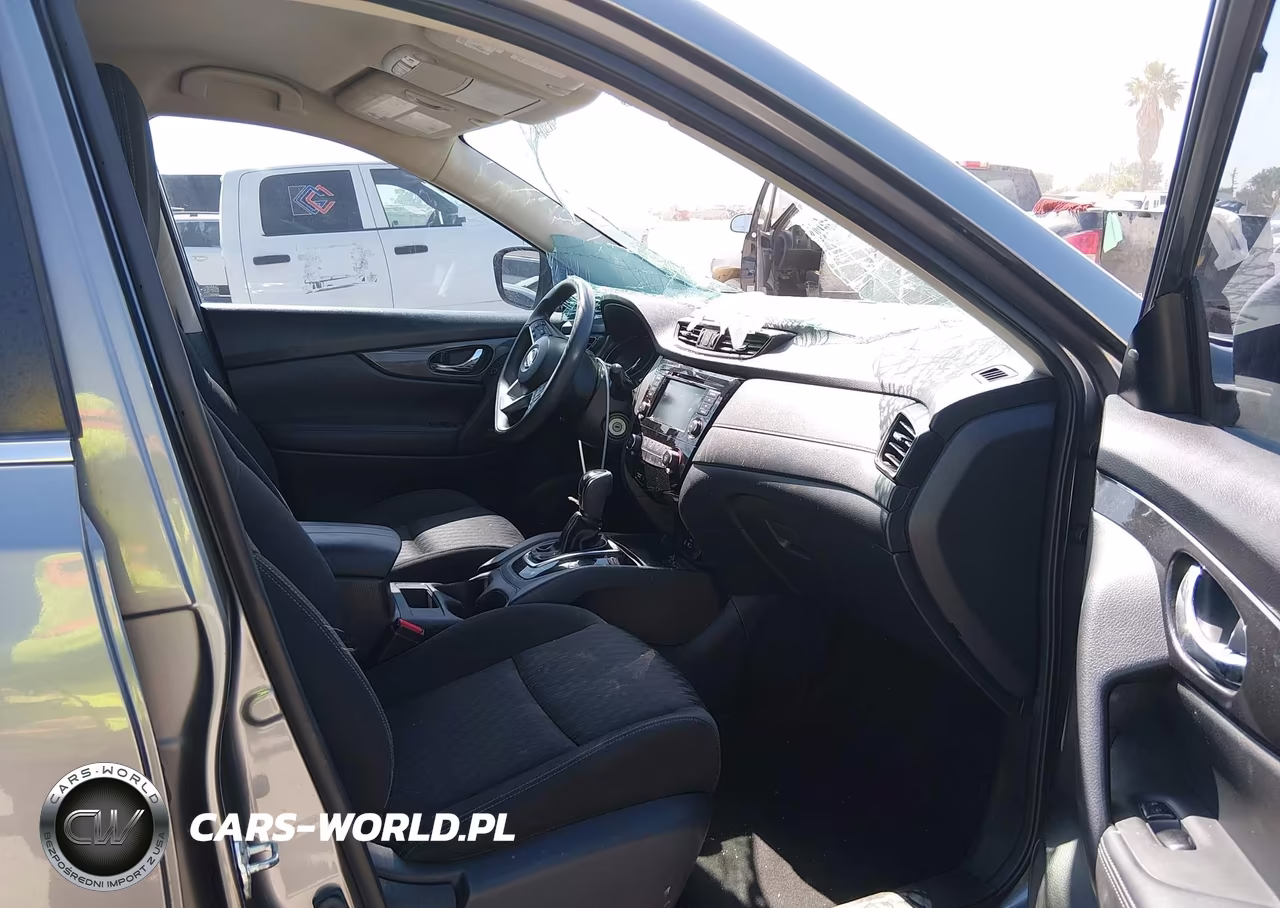 2018 Nissan Rogue S VIN:KNMAT2MT3JP618983 - 5
