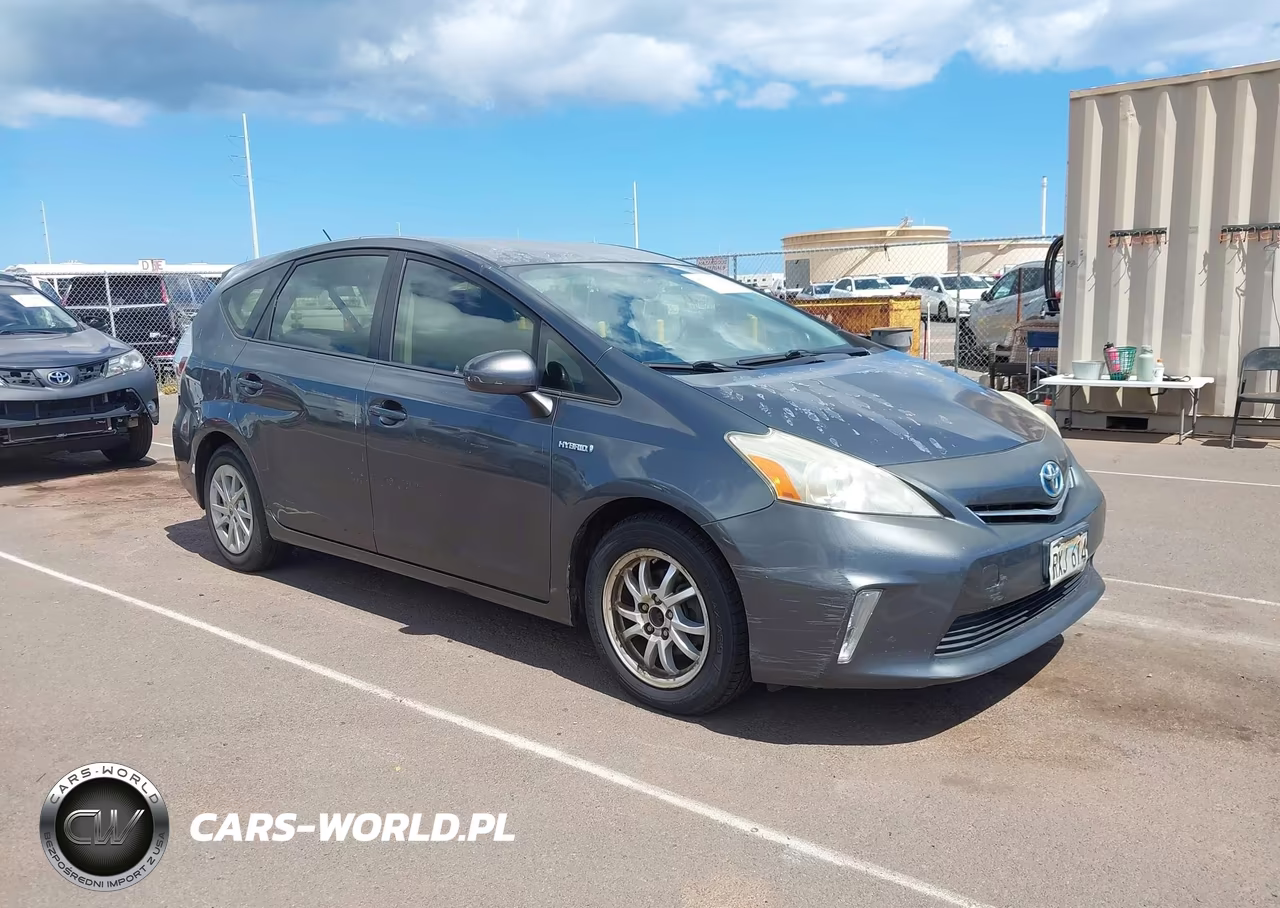 2013 Toyota Prius V Five-Three-Two – zdjęcie 1 z 16