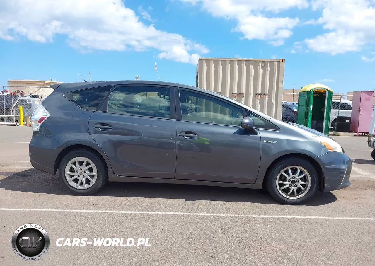2013 Toyota Prius V Five-Three-Two VIN:JTDZN3EU6D3205574 - 13