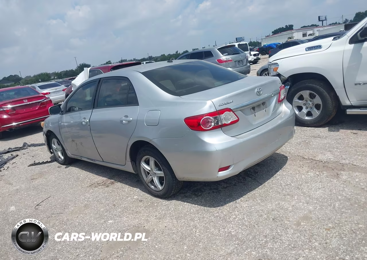 2011 Toyota Corolla Le VIN:JTDBU4EE6B9158737 - 3