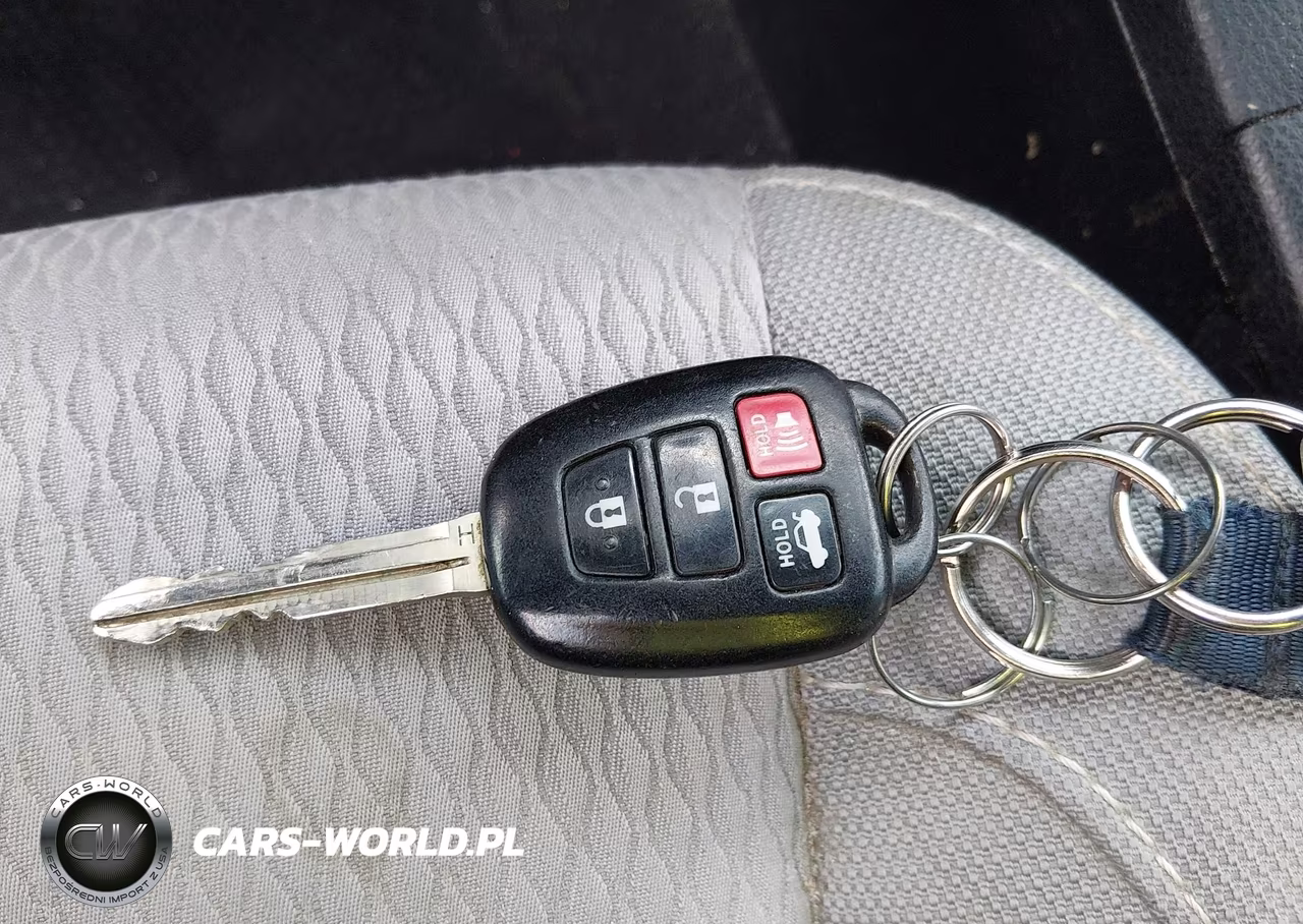 2015 Toyota Corolla Le VIN:2T1BURHE3FC348309 - 11