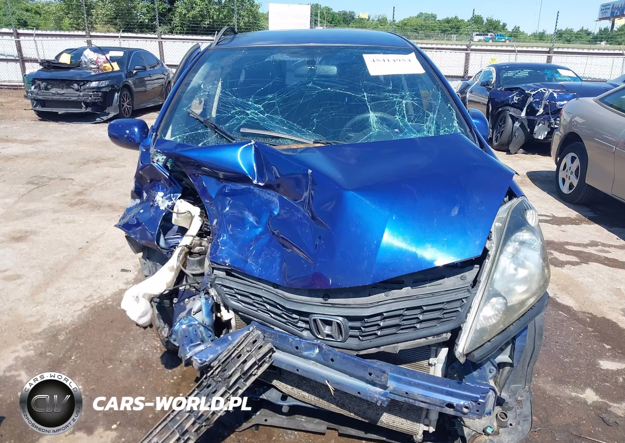 2012 Honda Fit Sport VIN:JHMGE8H59CC025463 - 13