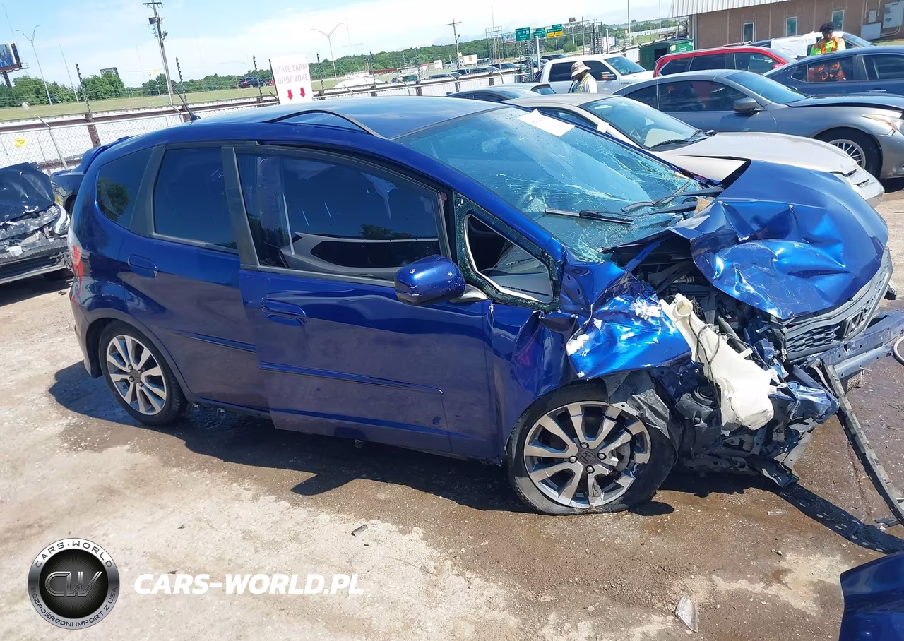 2012 Honda Fit Sport VIN:JHMGE8H59CC025463 - 14