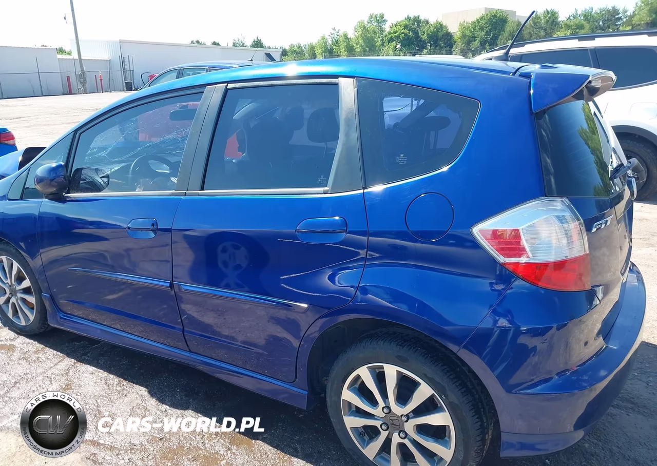 2012 Honda Fit Sport VIN:JHMGE8H59CC025463 - 15