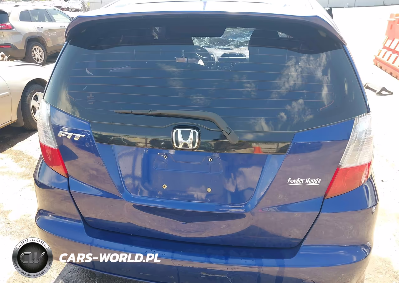 2012 Honda Fit Sport VIN:JHMGE8H59CC025463 - 17