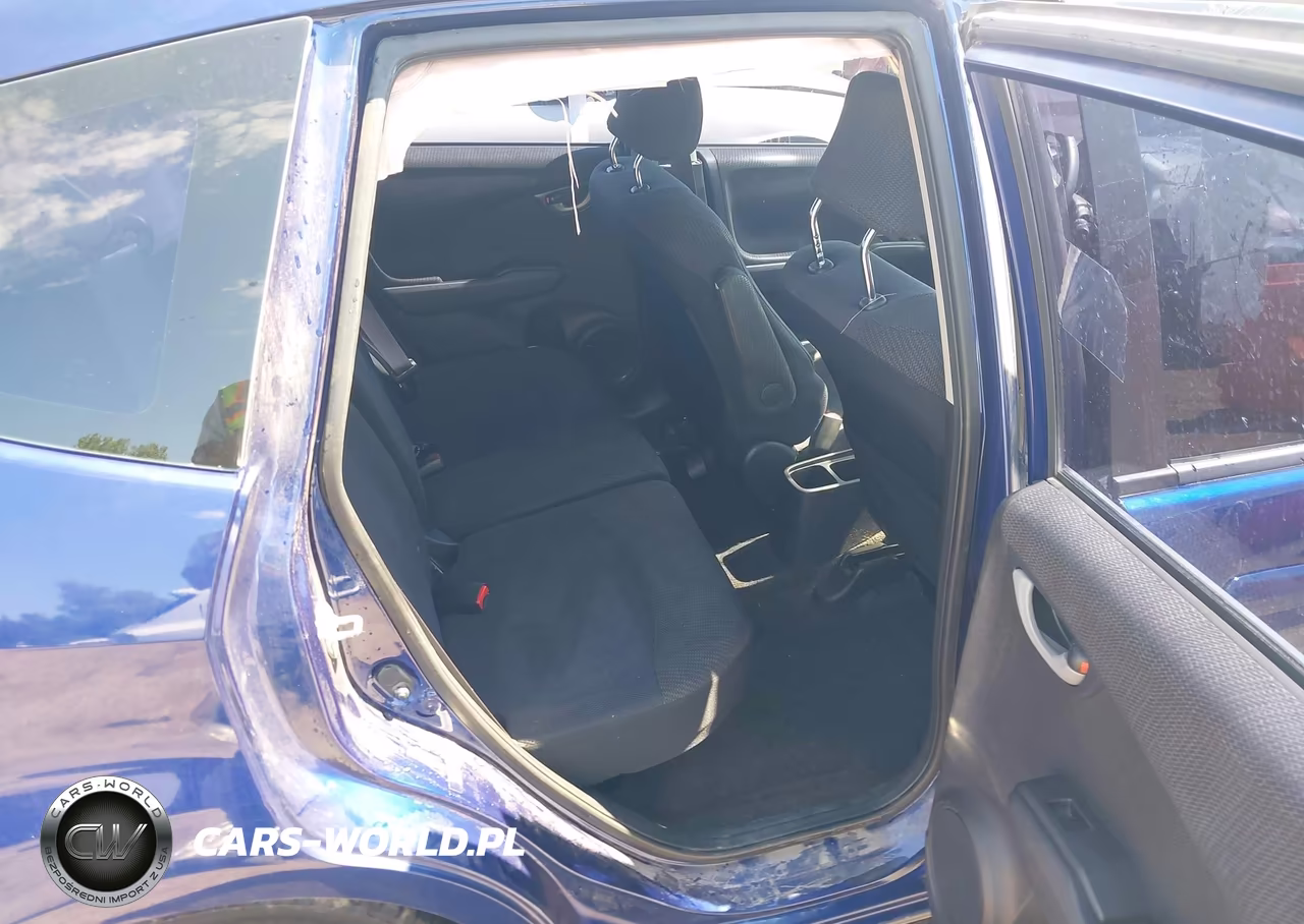 2012 Honda Fit Sport VIN:JHMGE8H59CC025463 - 8