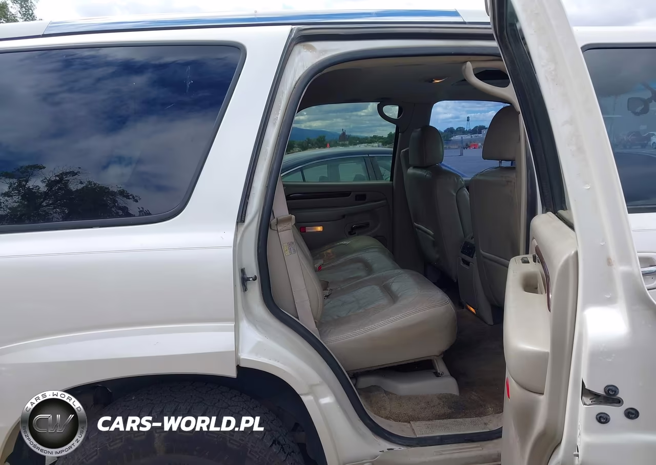 2002 Cadillac Escalade Standard VIN:1GYEK63N22R277901 - 8